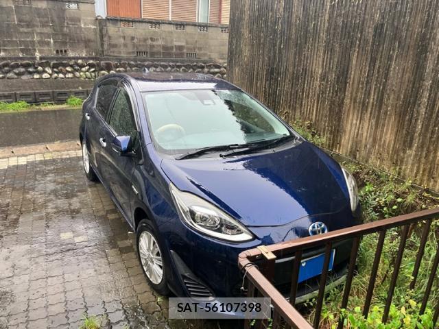Toyota AQUA 2019-11 8813608-13