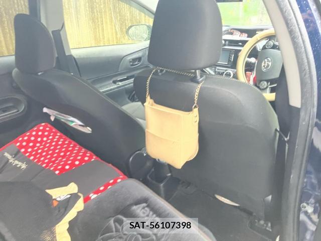 Toyota AQUA 2019-11 8813608-15