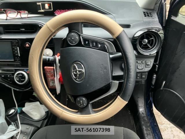 Toyota AQUA 2019-11 8813608-8