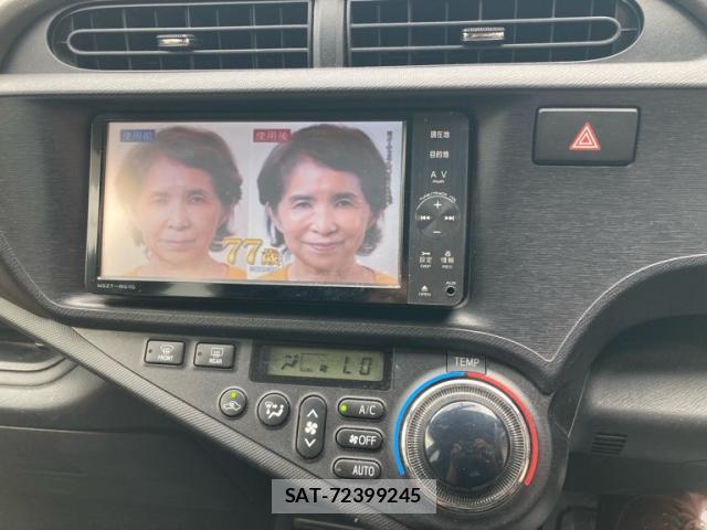 Toyota AQUA 2012-03 8813612-17