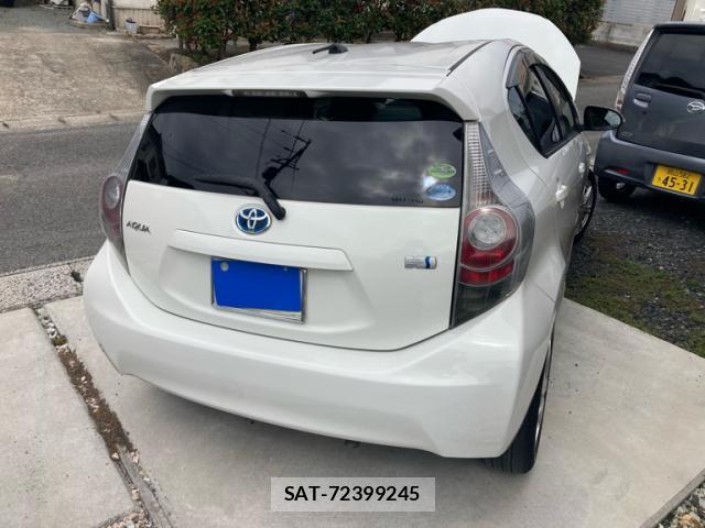 Toyota AQUA 2012-03 8813612-3