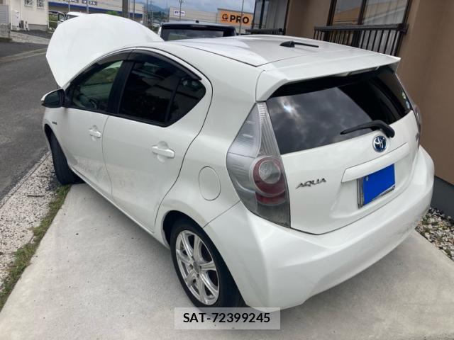 Toyota AQUA 2012-03 8813612-4