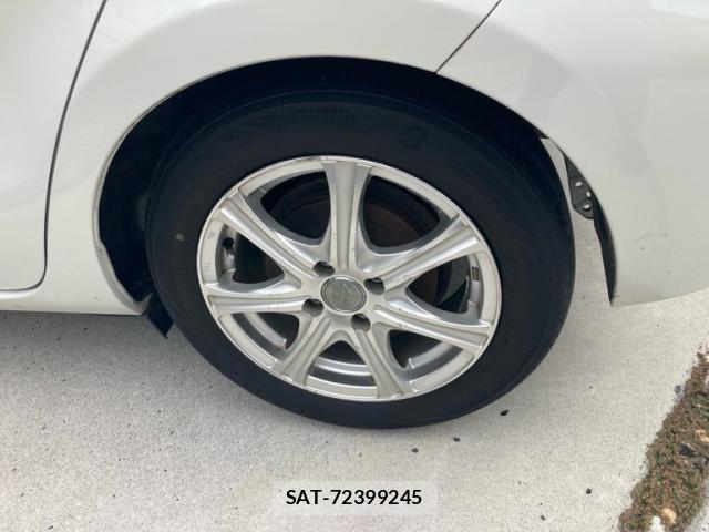 Toyota AQUA 2012-03 8813612-5