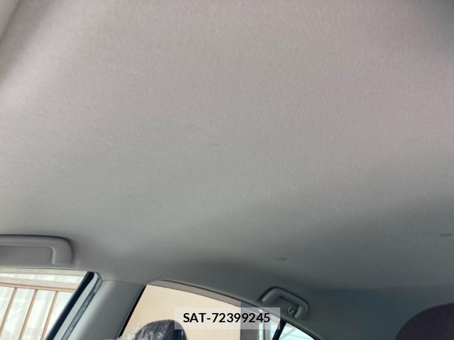 Toyota AQUA 2012-03 8813612-8