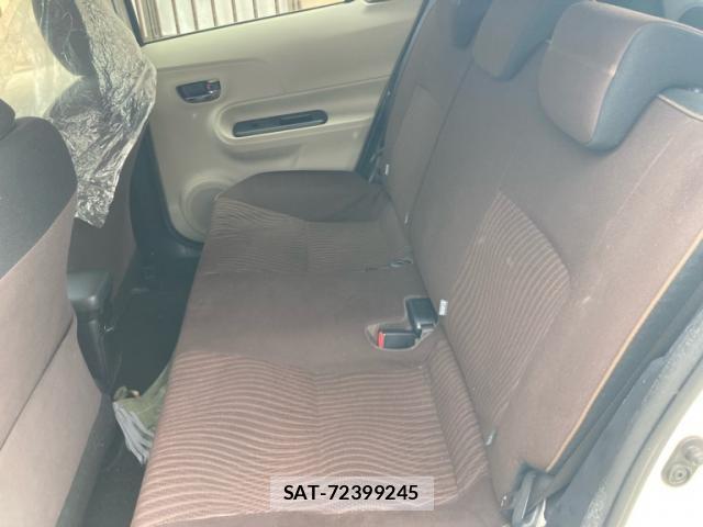 Toyota AQUA 2012-03 8813612-9