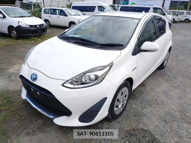 Toyota AQUA 2019-09 8813783-0