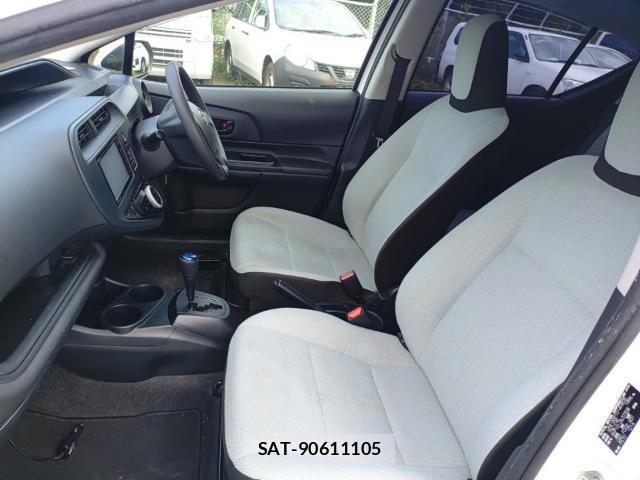 Toyota AQUA 2019-09 8813783-15