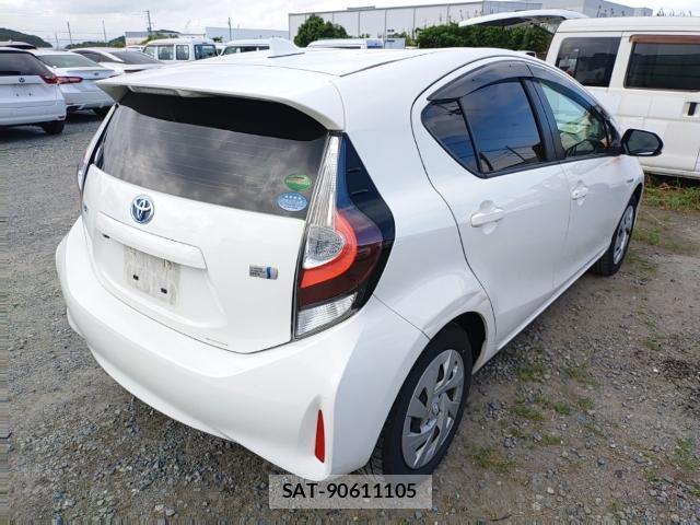 Toyota AQUA 2019-09 8813783-4