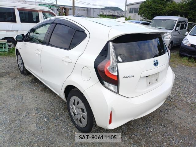 Toyota AQUA 2019-09 8813783-5