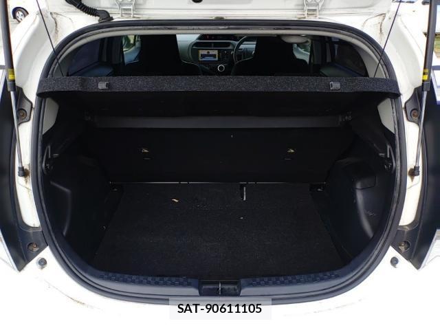 Toyota AQUA 2019-09 8813783-7