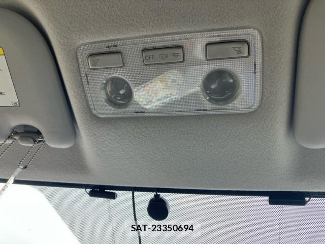 Toyota AQUA 2012-07 8813888-15