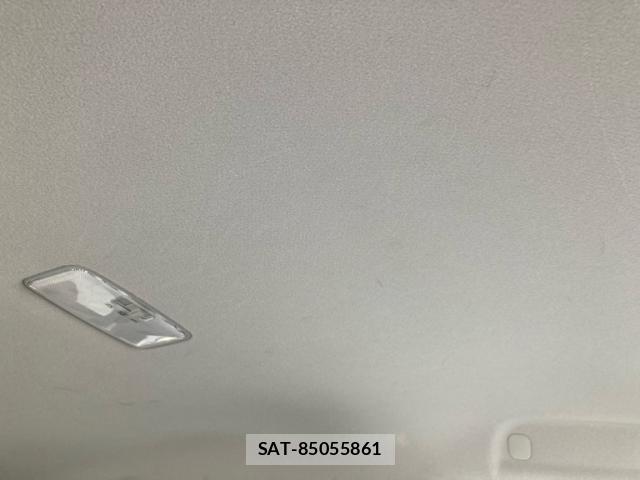 Toyota AQUA 2015-05 8813895-17