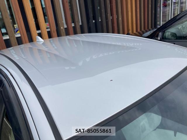 Toyota AQUA 2015-05 8813895-3