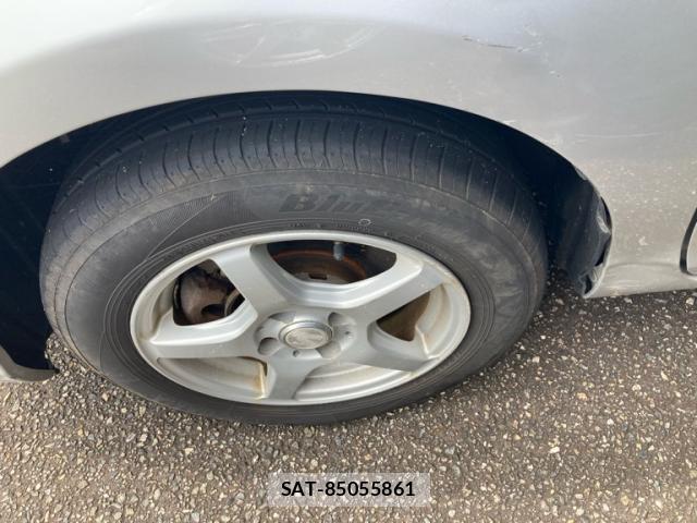 Toyota AQUA 2015-05 8813895-9