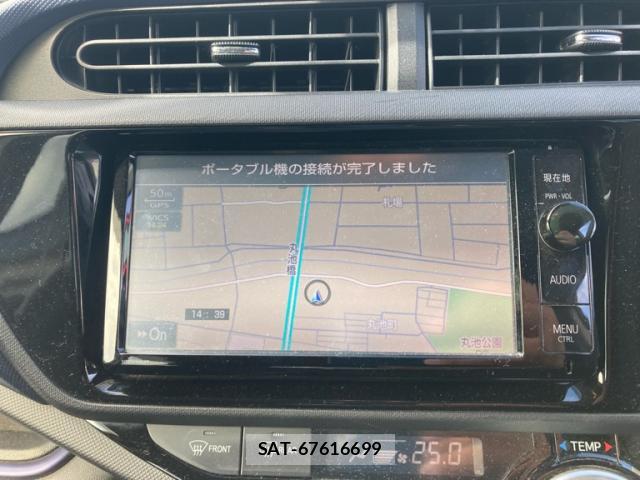 Toyota AQUA 2015-10 8813924-18