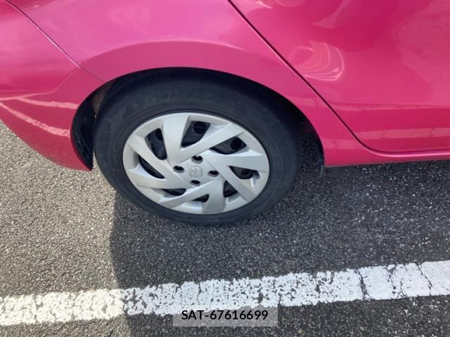Toyota AQUA 2015-10 8813924-3