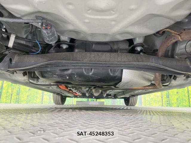 Toyota AQUA 2023-08 8813978-18