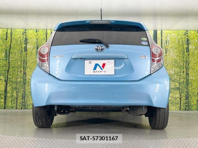 Toyota AQUA 2012-10 8814002-14