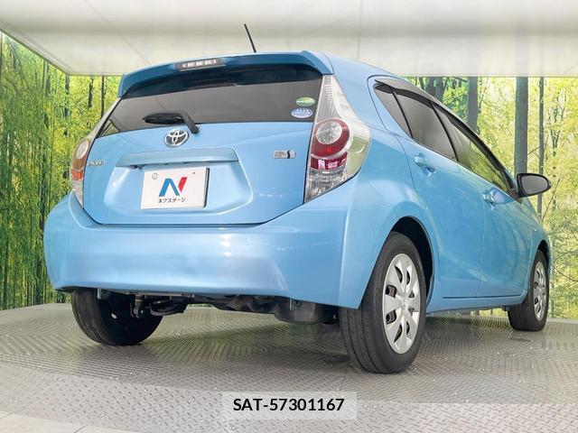 Toyota AQUA 2012-10 8814002-16