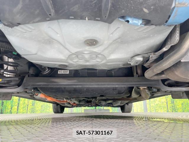Toyota AQUA 2012-10 8814002-18