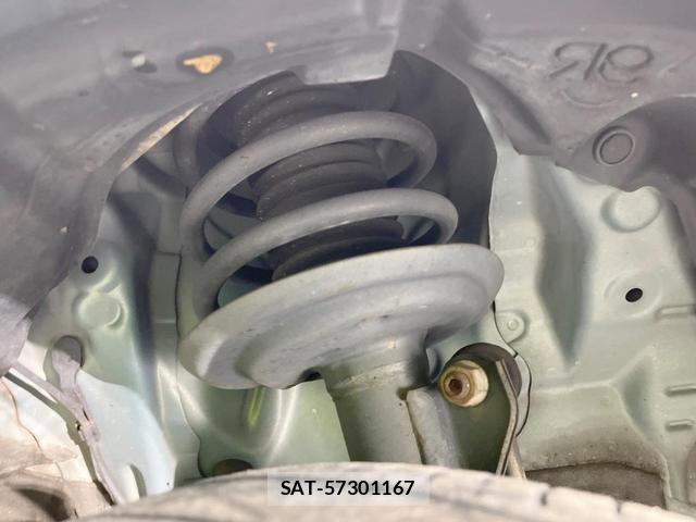Toyota AQUA 2012-10 8814002-19