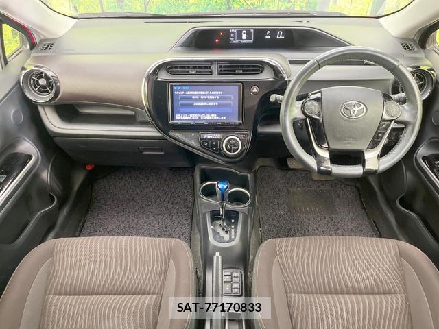 Toyota AQUA 2018-05 8814005-1
