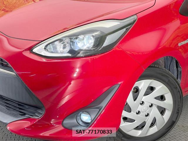 Toyota AQUA 2018-05 8814005-11