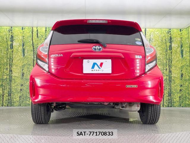 Toyota AQUA 2018-05 8814005-14