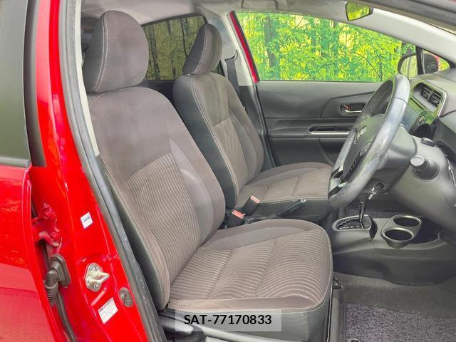 Toyota AQUA 2018-05 8814005-7