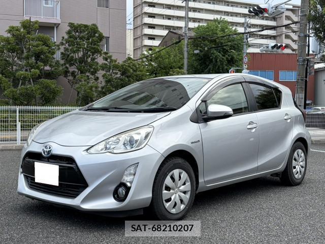 Toyota AQUA 2016 8814057-0