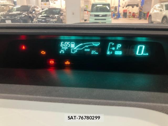 Toyota AQUA 2013-11 8814097-10