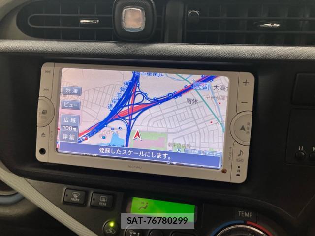 Toyota AQUA 2013-11 8814097-15