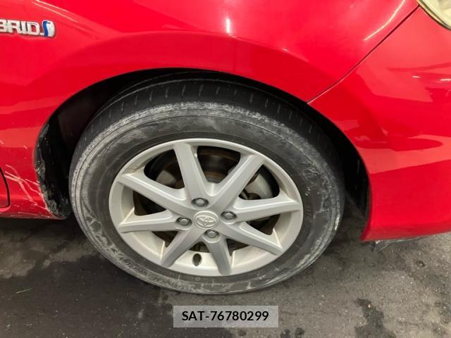Toyota AQUA 2013-11 8814097-3