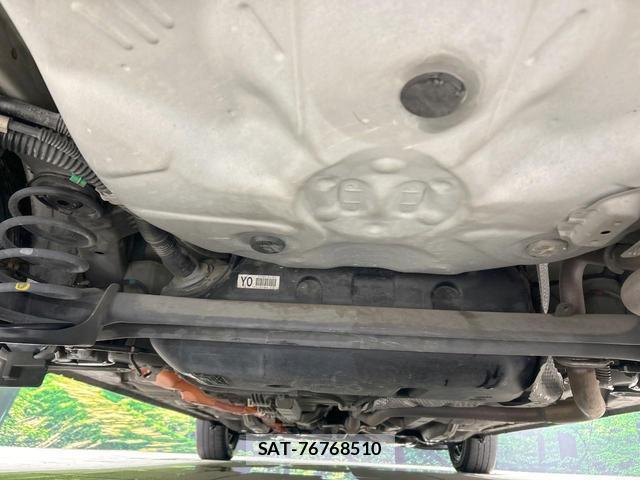Toyota AQUA 2014-03 8814120-18