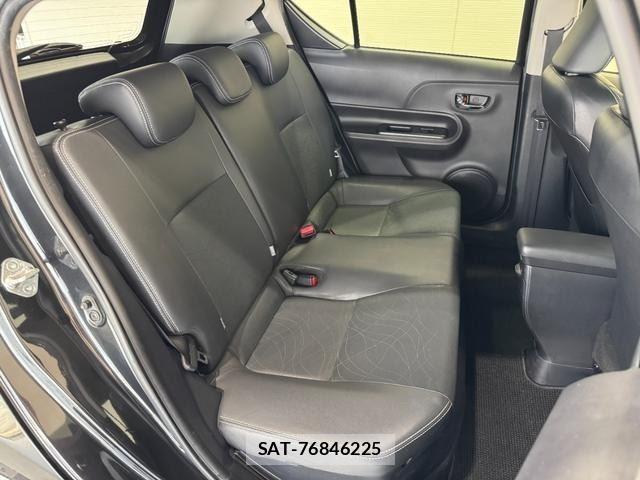 Toyota AQUA 2013-09 8814237-9