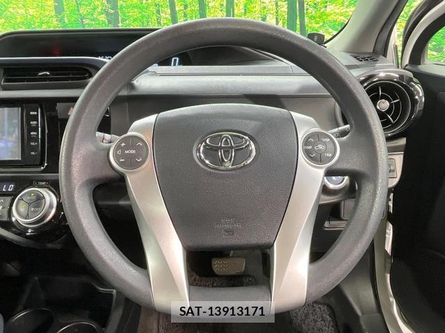 Toyota AQUA 2015-08 8814276-11