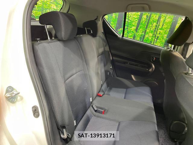 Toyota AQUA 2015-08 8814276-13