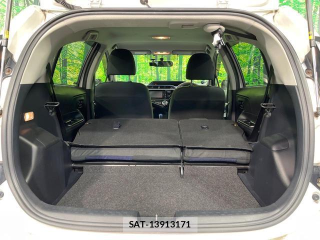 Toyota AQUA 2015-08 8814276-15