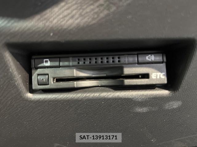 Toyota AQUA 2015-08 8814276-6