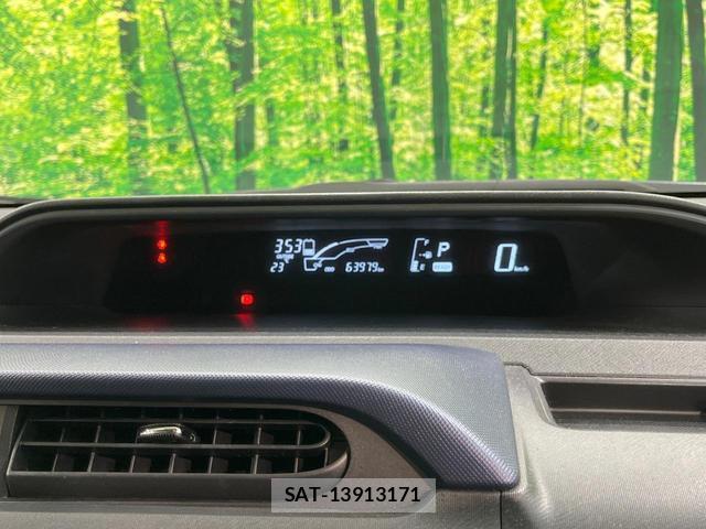 Toyota AQUA 2015-08 8814276-8