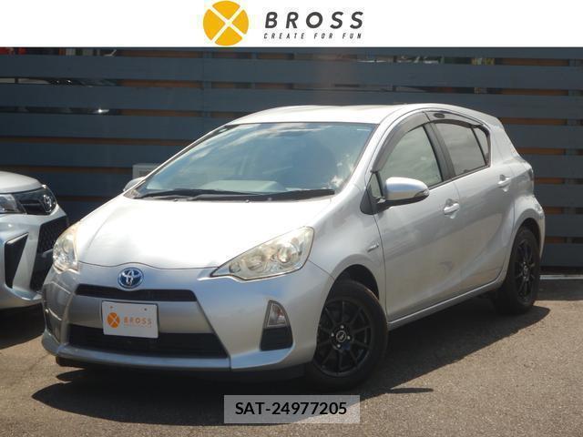 Toyota AQUA 2014-06 8814307-0