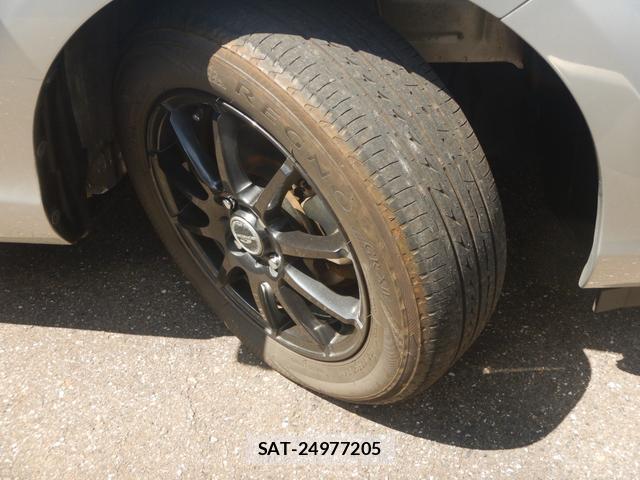 Toyota AQUA 2014-06 8814307-3