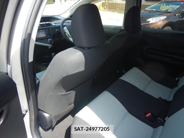 Toyota AQUA 2014-06 8814307-9