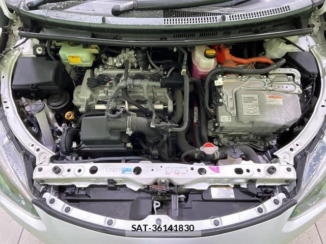 Toyota AQUA 2015-10 8814386-17
