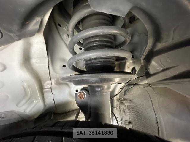 Toyota AQUA 2015-10 8814386-19