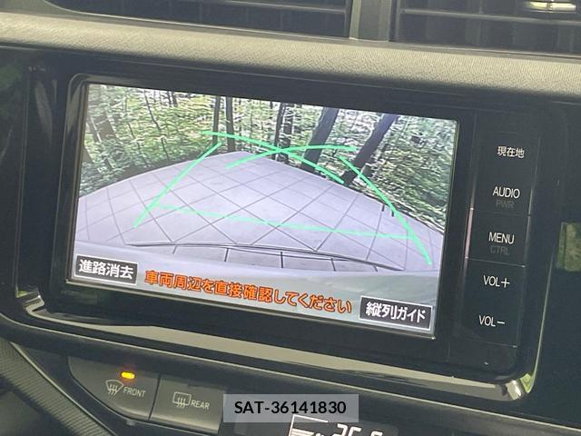 Toyota AQUA 2015-10 8814386-3