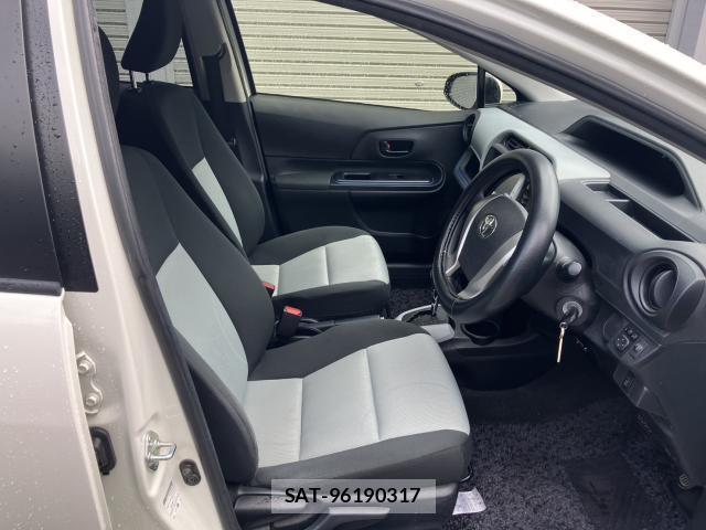 Toyota AQUA 2019-10 8814629-3