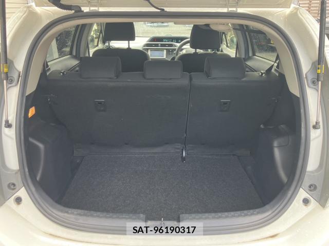 Toyota AQUA 2019-10 8814629-5