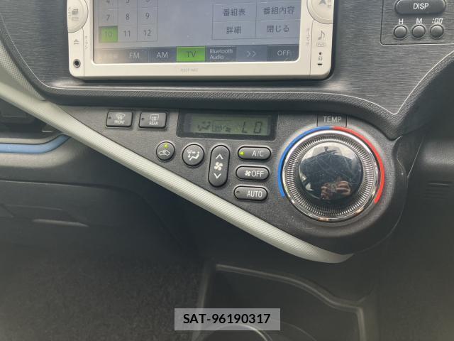 Toyota AQUA 2019-10 8814629-8