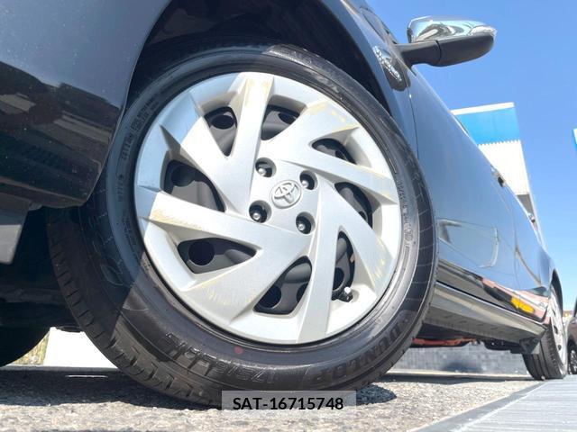 Toyota AQUA 2015-04 8814937-12